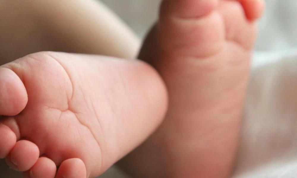 Νεογέννητο μωράκι 13 ημερών πέθανε από κορονοϊό